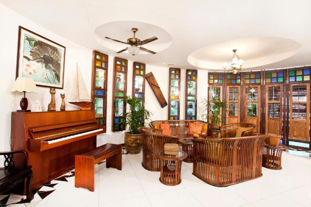 Oyo 90855 Vince Villa Bukit Mertajam Kültér fotó